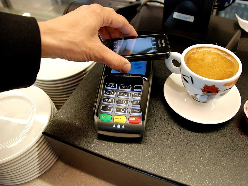 Comprendre le paiement mobile sans contact en 5 questions